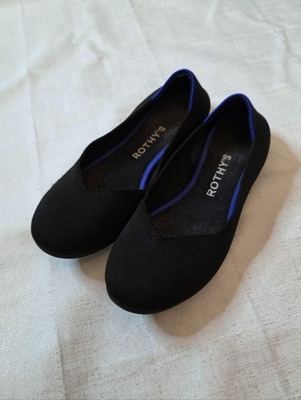 Rothy's The Flat Black Solid Round Toe Ballet Flats  Women's Size 6 Blue Halo